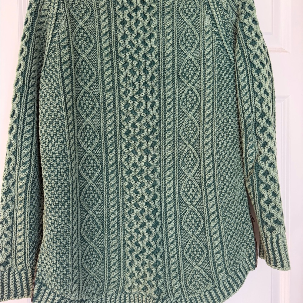 LL BEAN signature Cotton Fisherman Cable Knit Women's Sweater Green. medium